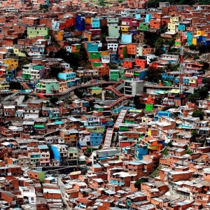 Panorámica de la Comuna 13-San Javier en la ciudad de Medellín, Colombia. Foto de Luis Henry Agudelo 